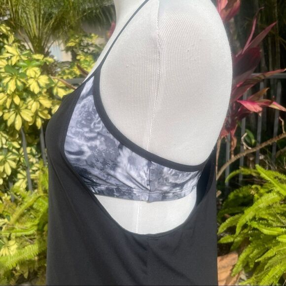 🍍3/$15🍍 TYR Built-In Bra Tank - Picture 4 of 9